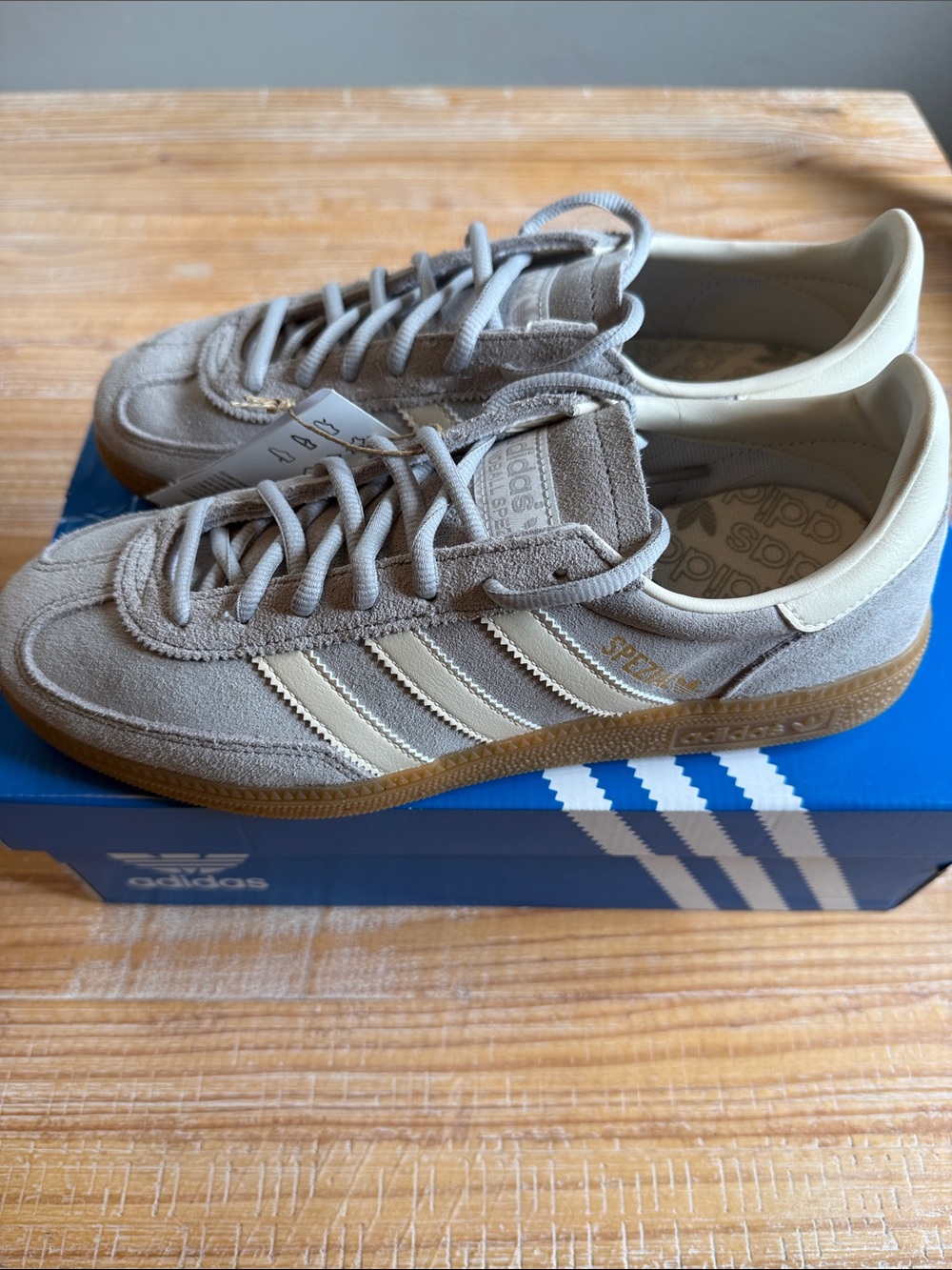 Adidas Handball Spezial Suede Sneakers - Light Gray & Cream - Picture 3 of 9